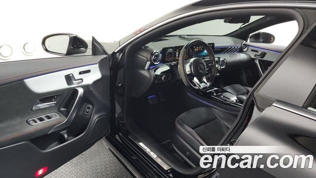 Mercedes-Benz CLA-Class 2021 — Фото 10/20