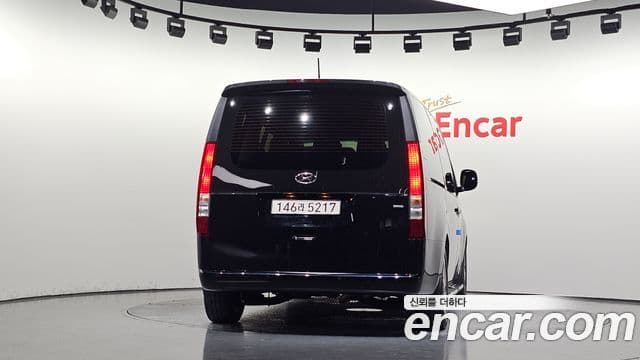 Hyundai Staria 2023 — Фото 4/20