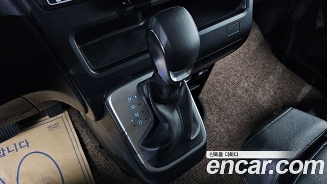 Hyundai Staria 2023 — Фото 9/20