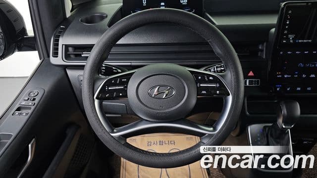Hyundai Staria 2023 — Фото 15/20