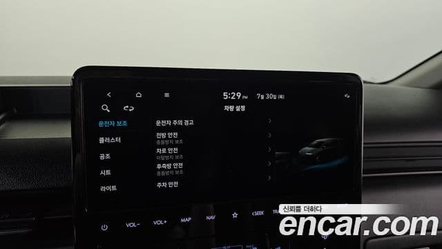 Hyundai Staria 2023 — Фото 18/20