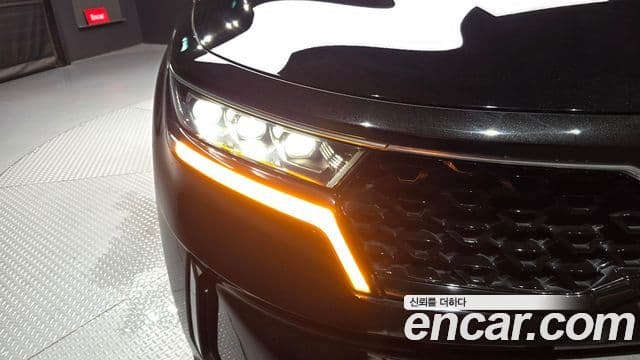 Kia Sorento 2022 — ფოტო 4/35