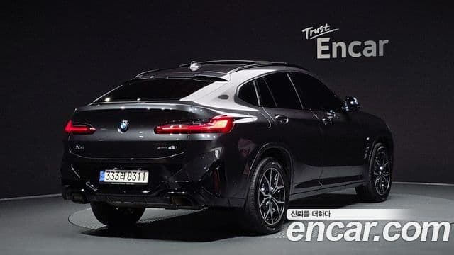 BMW X4 2022 — Фото 2/20
