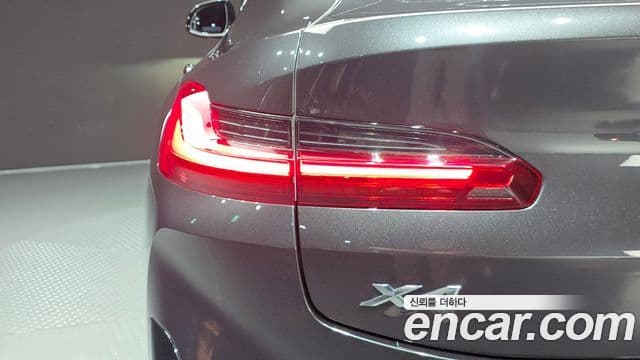 BMW X4 2022 — Şəkil 10/32