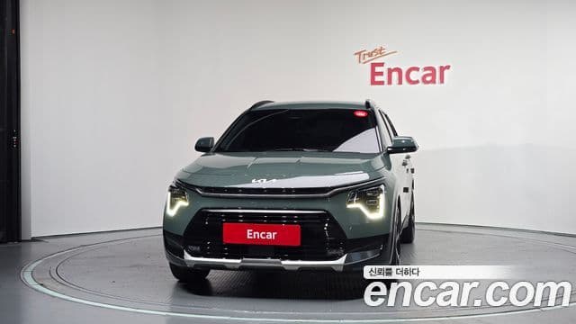 Kia Niro 2022 — Фото 3/20