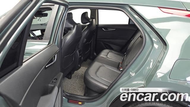 Kia Niro 2022 — Фото 11/20