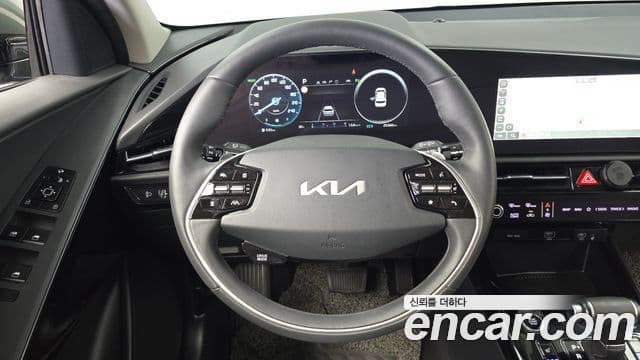 Kia Niro 2022 — Фото 15/20
