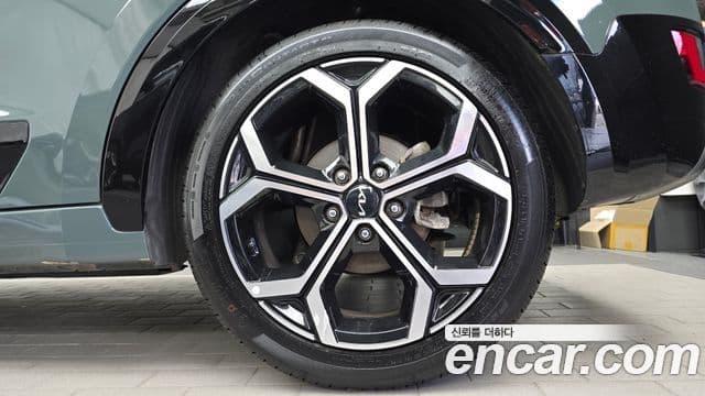 Kia Niro 2022 — Photo 24/35