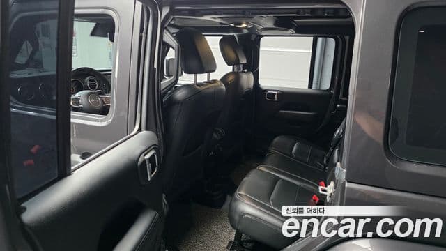 Jeep Wrangler 2019 — Photo 16/20