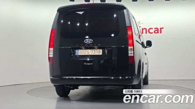 Hyundai Staria 2023 — Фото 4/20