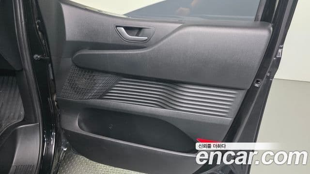 Hyundai Staria 2023 — Şəkil 26/30