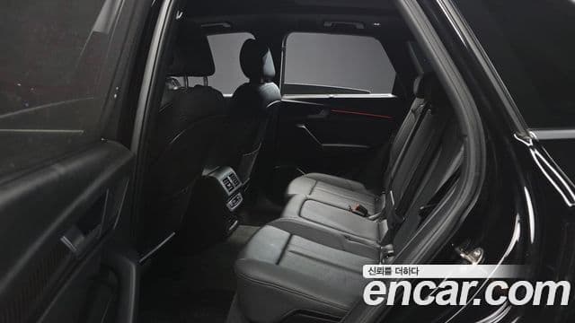 Audi Q5 2021 — Photo 29/39
