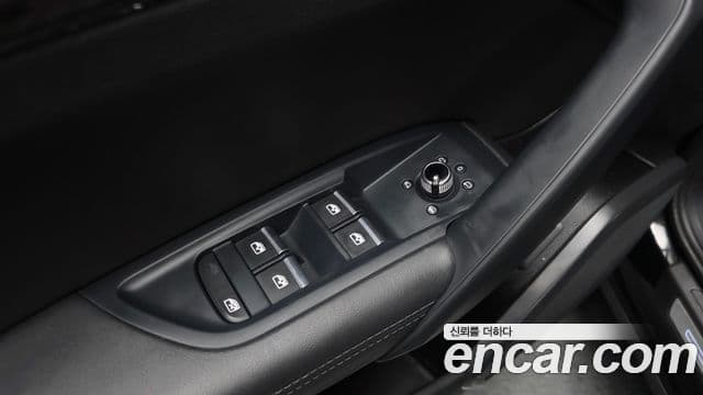 Audi Q5 2021 — Photo 19/39