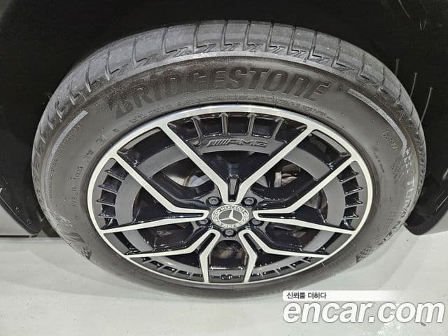 Mercedes-Benz EQB 2023 — ფოტო 18/20