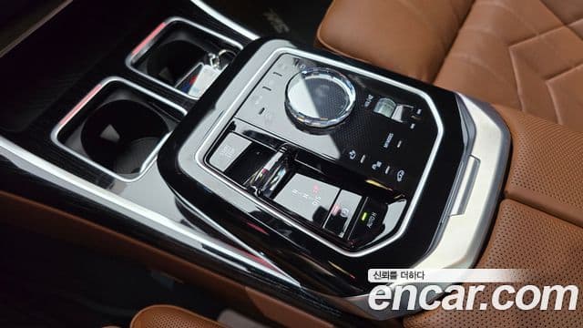 BMW 7 Series 2024 — Photo 3/32