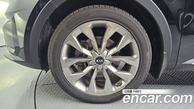 Kia Sorento 2021 — Фото 5/20