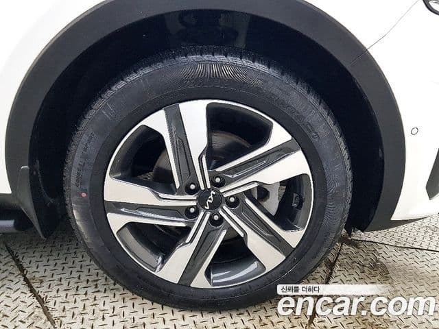 Kia Sorento 2023 — Фото 4/20
