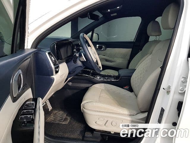 Kia Sorento 2023 — Фото 6/20