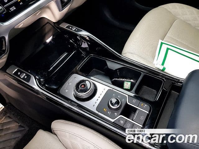 Kia Sorento 2023 — Фото 8/20