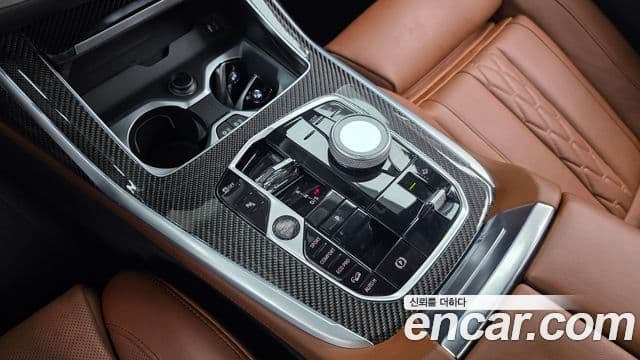BMW X7 2025 — Фото 8/20