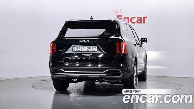 Kia Sorento 2021 — Фото 4/20