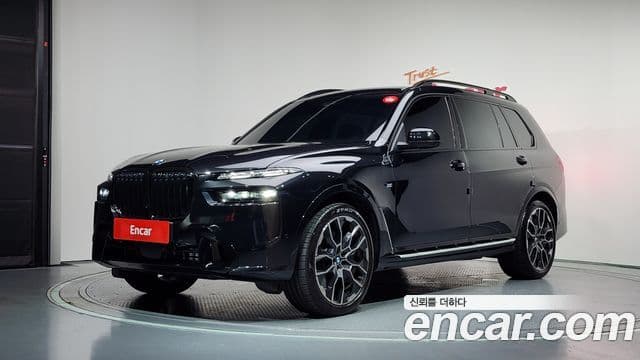 BMW X7 2025 — Photo 8/20