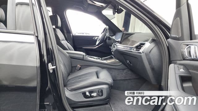 BMW X7 2025 — Photo 16/20