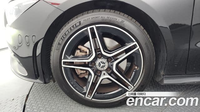 Mercedes-Benz CLA-Class 2023 — Фото 5/20