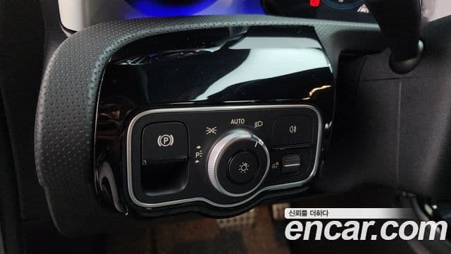 Mercedes-Benz CLA-Class 2023 — Şəkil 1/30