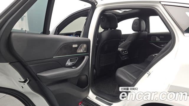 Mercedes-Benz GLE-Class 2023 — Şəkil 25/37
