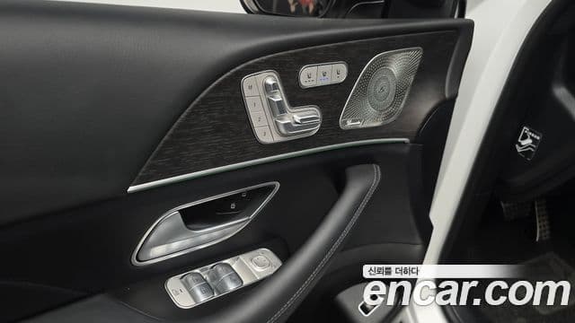 Mercedes-Benz GLE-Class 2023 — Şəkil 22/37