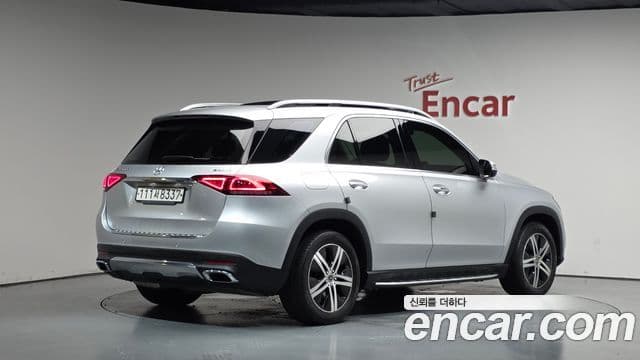 Mercedes-Benz GLE-Class 2020 — Фото 2/20