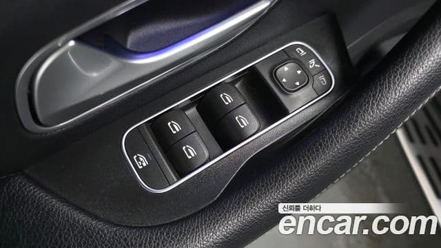 Mercedes-Benz GLE-Class 2020 — ფოტო 32/35