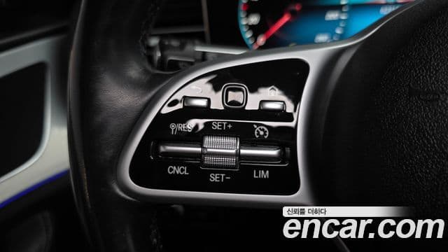 Mercedes-Benz GLE-Class 2020 — ფოტო 21/35