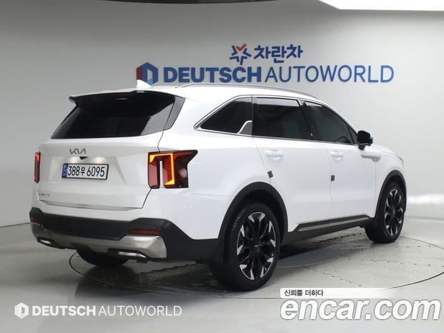 Kia Sorento 2023 — Фото 3/20