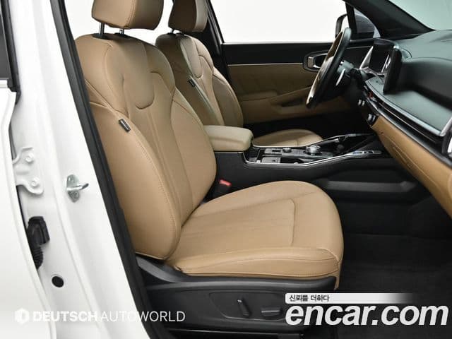 Kia Sorento 2023 — Фото 16/20