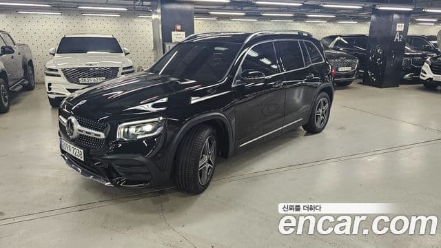 Mercedes-Benz GLB-Class 2023 — Фото 9/20
