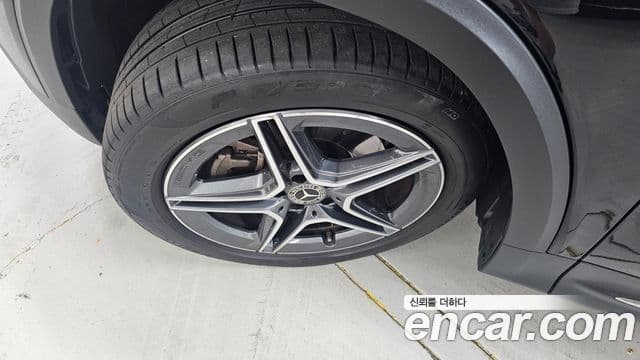 Mercedes-Benz GLB-Class 2023 — Фото 4/20