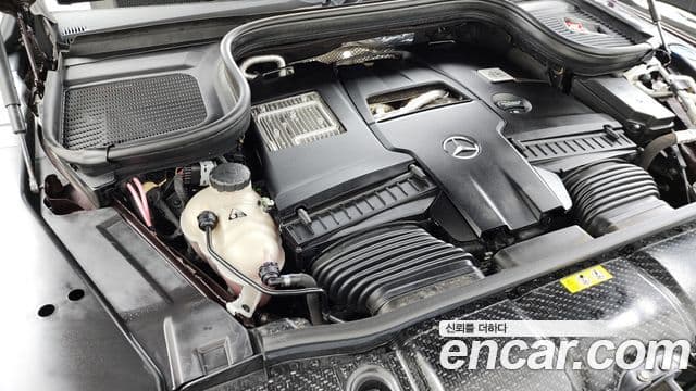 Mercedes-Benz GLS-Class 2023 — Фото 6/20