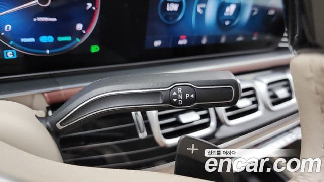 Mercedes-Benz GLS-Class 2023 — Фото 9/20