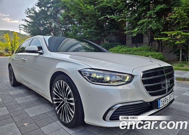 Mercedes-Benz S-Class 2022 — Photo 5/20