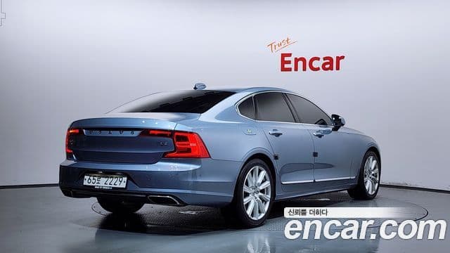 Volvo S90 2019 — Фото 1/20