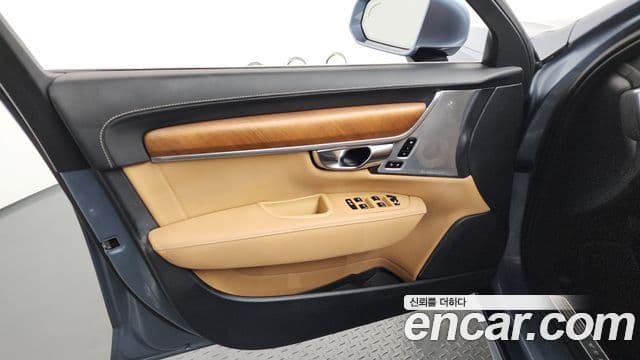Volvo S90 2019 — ფოტო 8/34