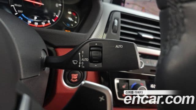 BMW 4 Series 2020 — Photo 18/33