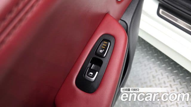 Kia Stinger 2018 — ფოტო 13/32