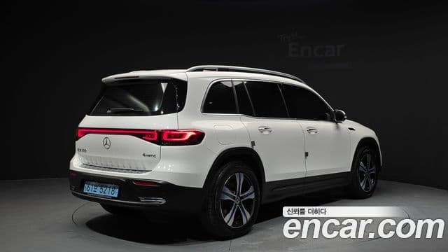 Mercedes-Benz EQB 2022 — ფოტო 2/30