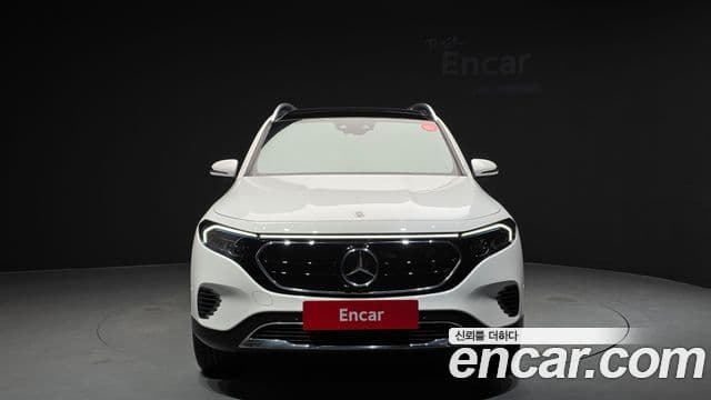 Mercedes-Benz EQB 2022 — ფოტო 16/30