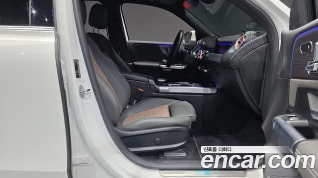 Mercedes-Benz EQB 2022 — ფოტო 15/30