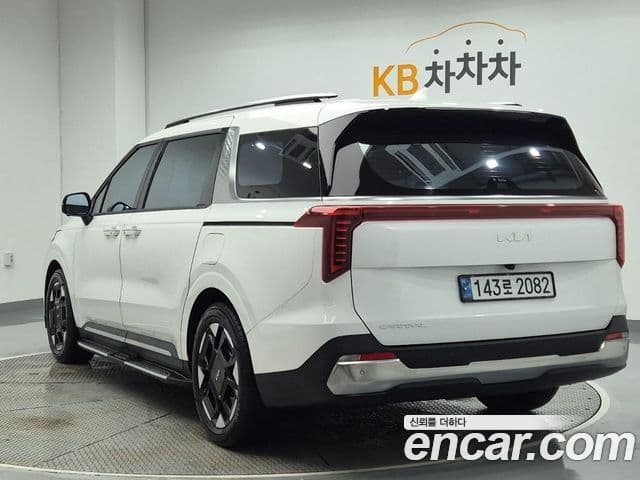 Kia Carnival 2024 — Фото 1/19