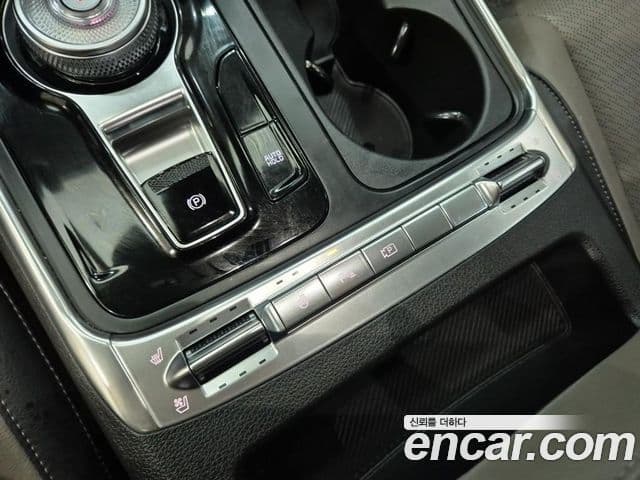 Kia Carnival 2024 — Фото 13/19